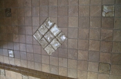 Porcelain mosaic backsplash with glass inserts
