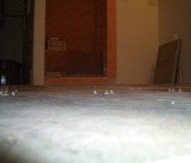 Flat porcelain floor